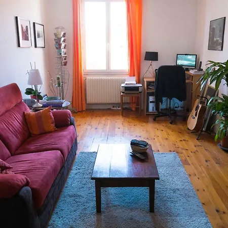 Apartment Centre *